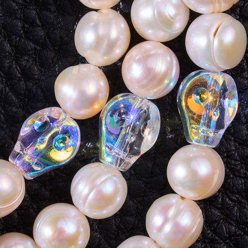 Ozeanphantom | Elfenbeinfarbene Süßwasserperle x Kristallschädel